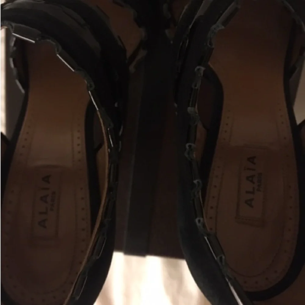 Azzedine Alaia black suede & patent leather heels size 38 - Picture 13 of 13